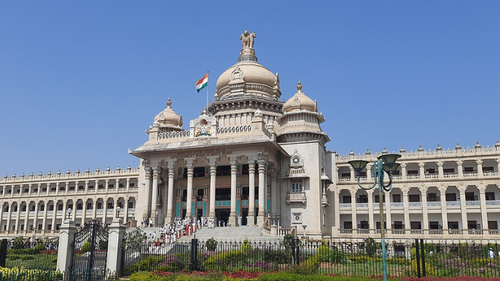 https://salarnews.in/public/uploads/images/newsimages/maannewsimage24102025_222308_Webs 728x410 (1).png